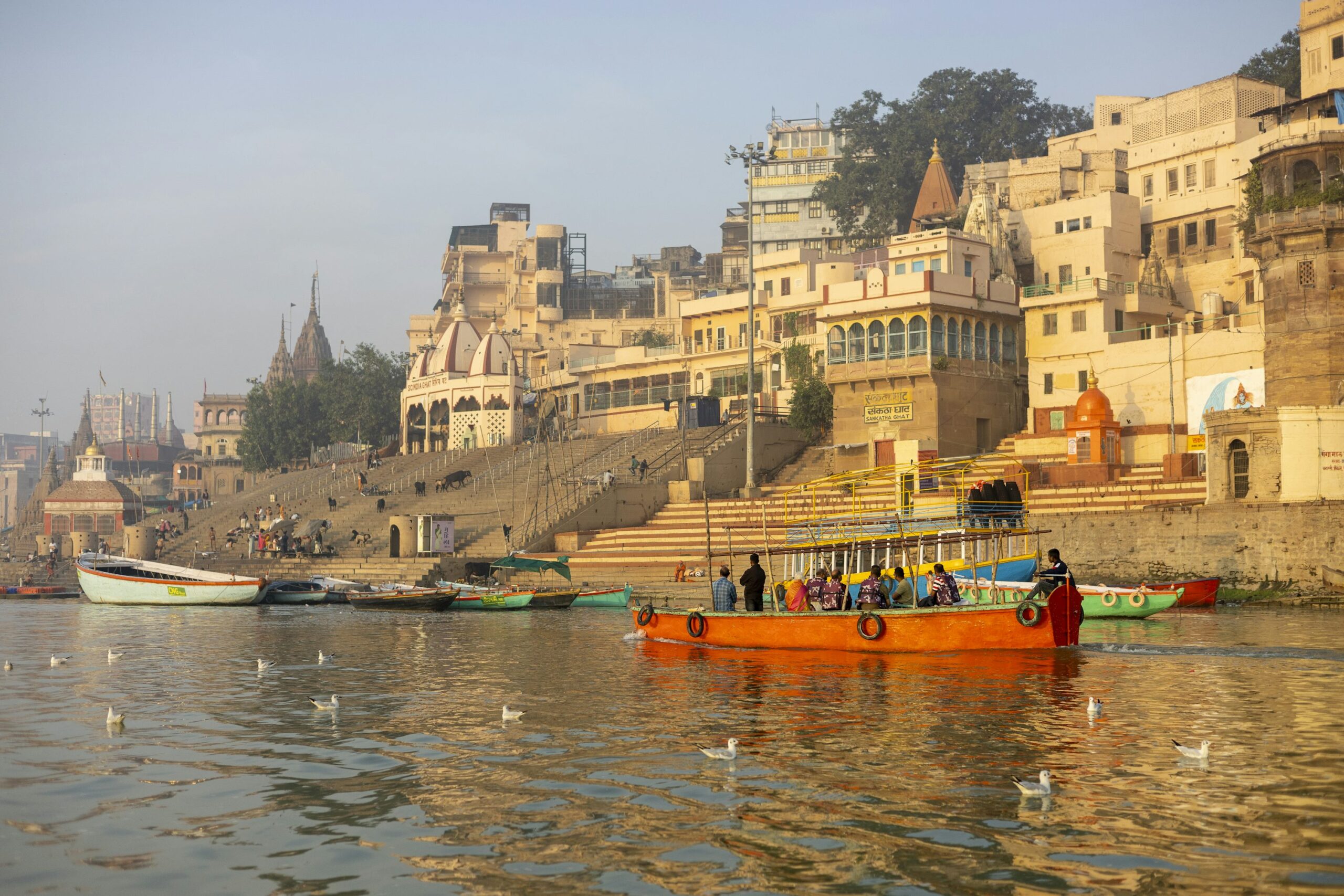 Where Time Stands Still – A Journey Through the Ghats of Varanasi